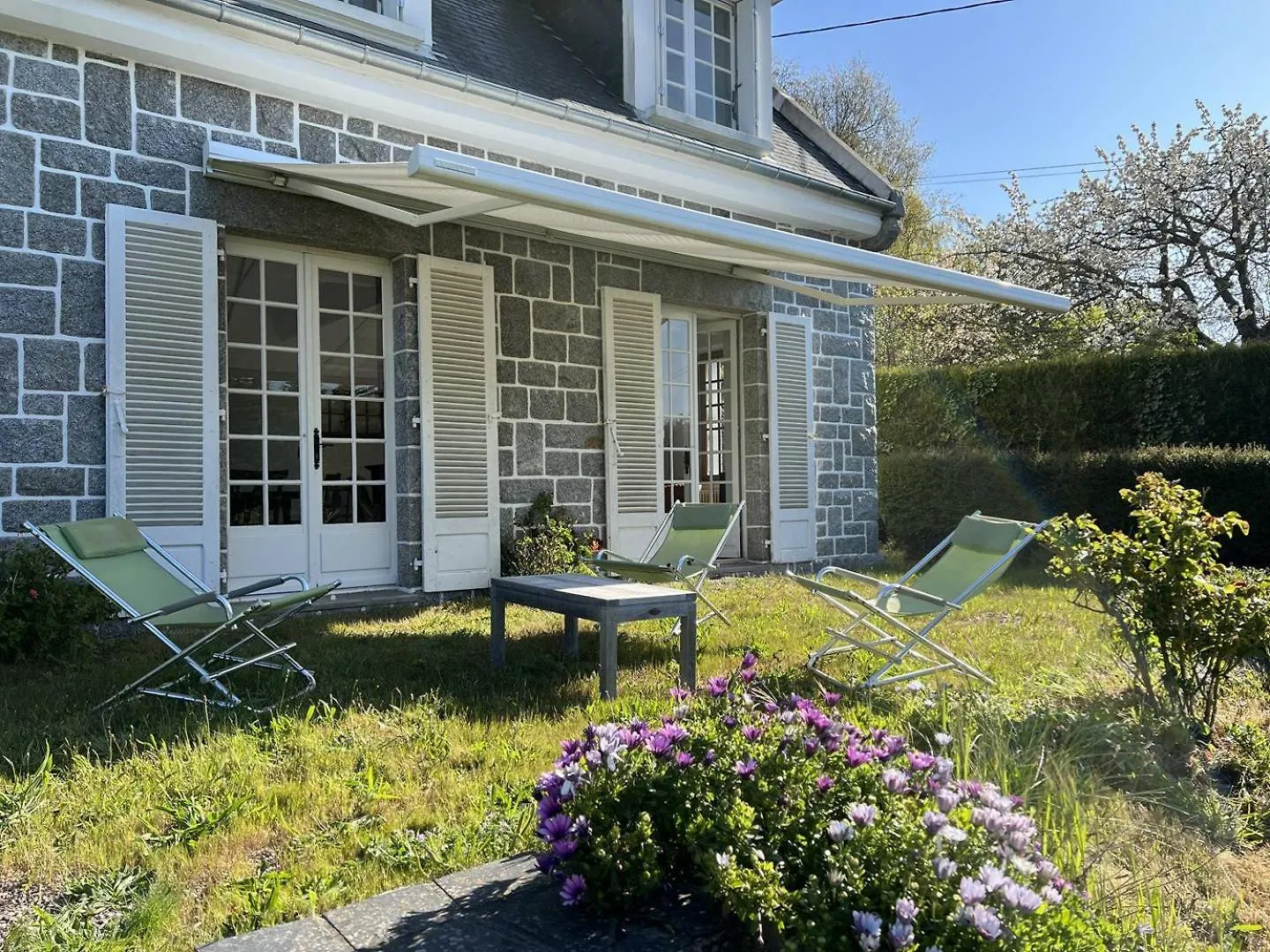 610 - Charmante Maison Familiale Bretonne Entierement Renovee Erquy